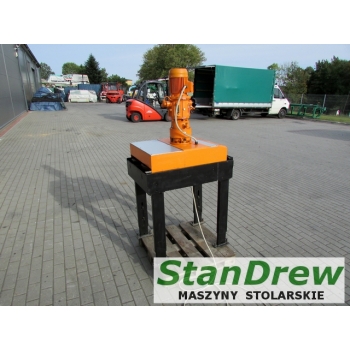 Magazynek, Podajnik do strugarki ZWIO CL-15